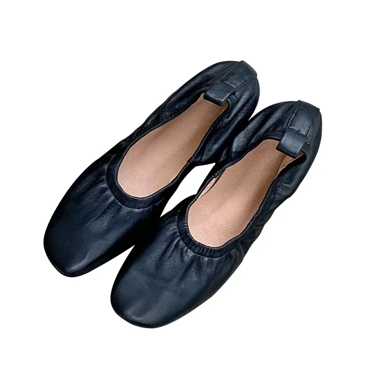 black flats Женская обувь на плоской подошве из мягкой овечьей кожи; Мокасины без застежки; удобная обувь на плоской подошве для пожилых женщин; повседневная обувь для прогулок; большие размеры 43; - Цвет: black flats