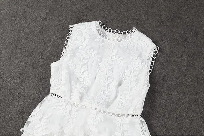 Летнее кружевное платье без рукавов с вышивкой на бретельках оборками Vestido |