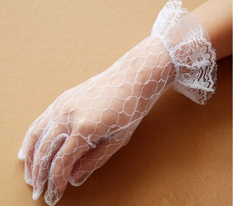 

Hot Sale White/Ivory Finger Short Paragraph Elegant Wedding Gloves Beige Short Design Lace Gauze Transparent Gloves
