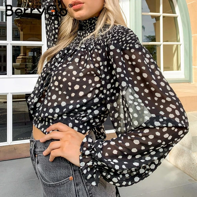 BerryGo Милая женская блузка в горошек рубашка элегантная длинный рукав на шнуровке