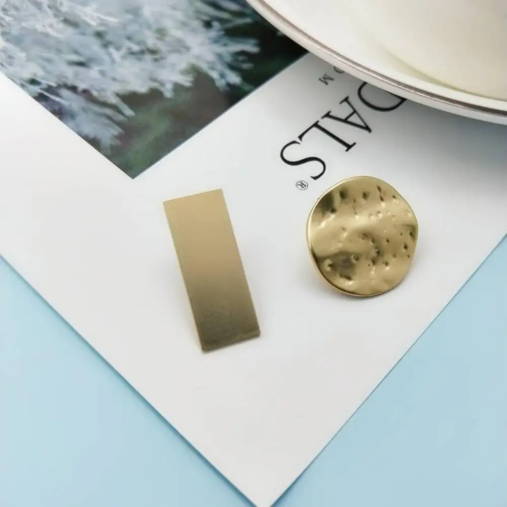 Модные женские сережки матовое золотое покрытие хорошее качество квадратные