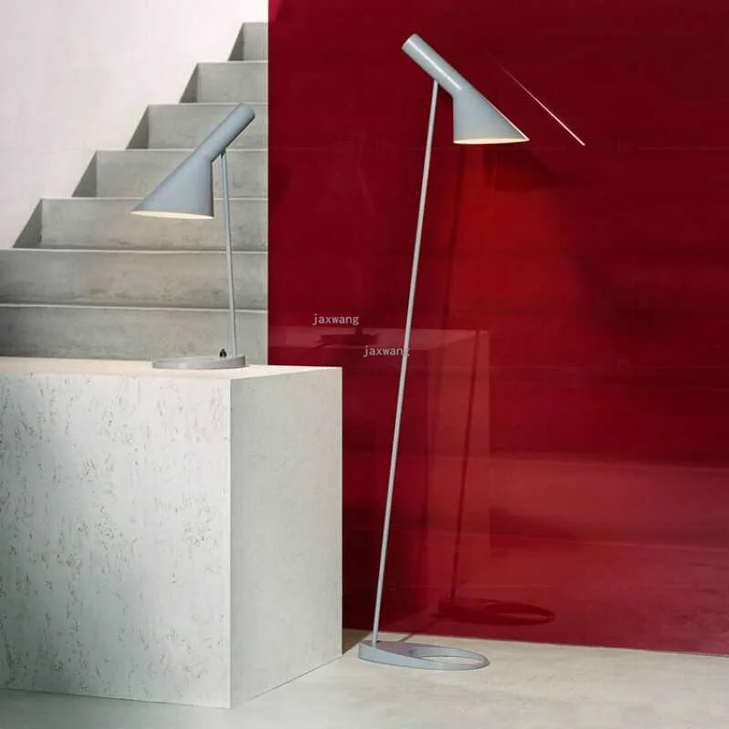 Скандинавский светильник светодиодный торшер тренога стоячий настольная лампа