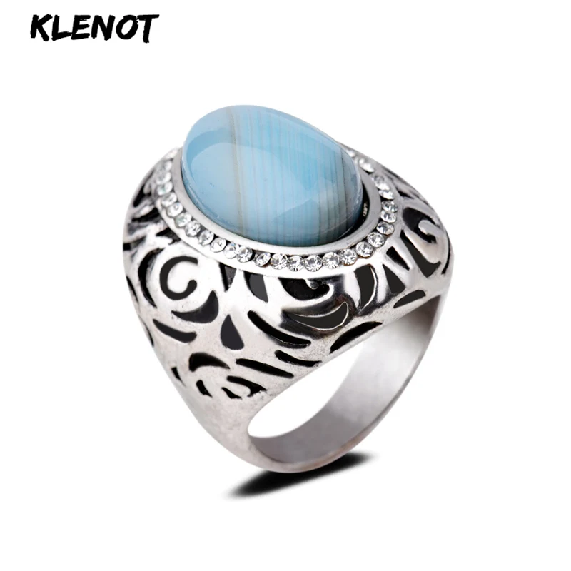 Кольцо с натуральным голубым агатом в полоску кольцо винтажным узором из