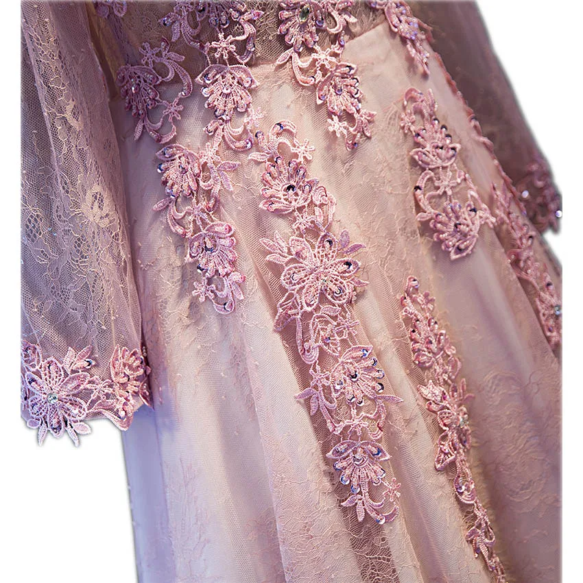 Благородное кружевное вечернее платье WEISS элегантное короткое 2021 с длинными