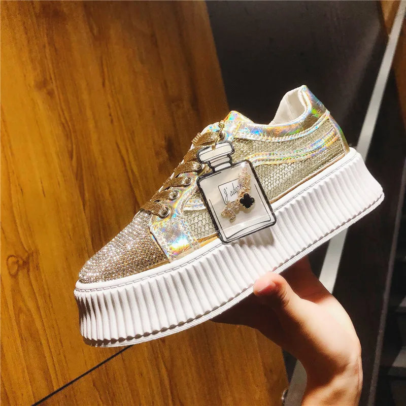 Новые женские кроссовки на плоской платформе со шнуровкой дышащая женская обувь