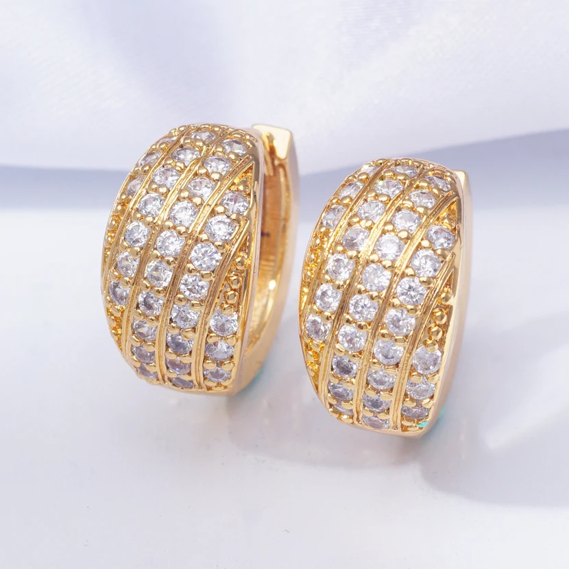 Женские Геометрические серьги кольца золотого цвета в стиле панк с фианитом