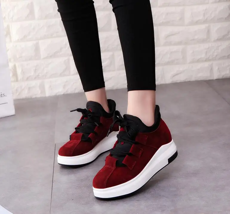 Брендовые женские кроссовки на платформе Сезон весна-осень Удобная дышащая