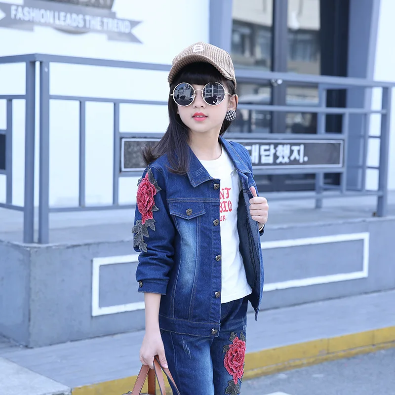 Джинсовый комплект для девочек повседневный из двух предметов с вышитыми розами