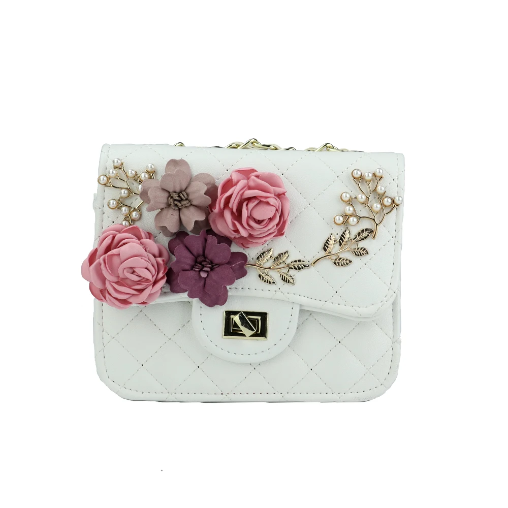 Сумка женская летняя из искусственной кожи с диагональной цепочкой цветком и