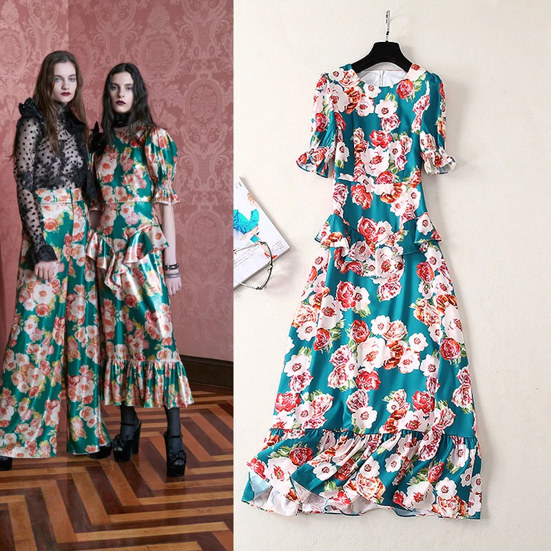 Женское винтажное платье до середины икры с круглым вырезом расклешенными