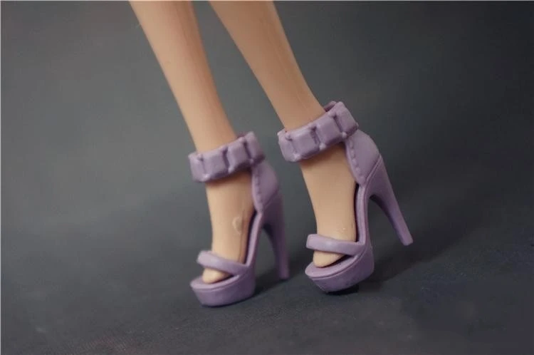one pair shoes L Новые разноцветные аксессуары, модная оригинальная обувь для куклы Барби 1/6 - Цвет: one pair shoes L