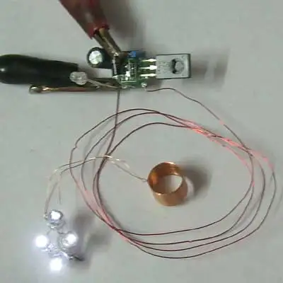 Крестообразный вращающийся светодиодный дисплей 51 MCU Электронный производственный комплект DIY Набор креативных предметов