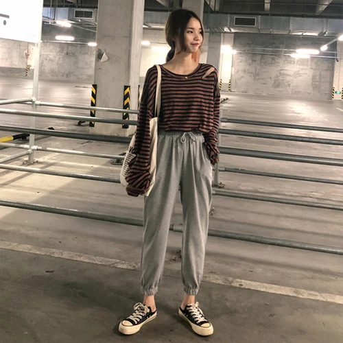 Комплект повседневной одежды из 2 предметов в Корейском стиле: футболка с полыми