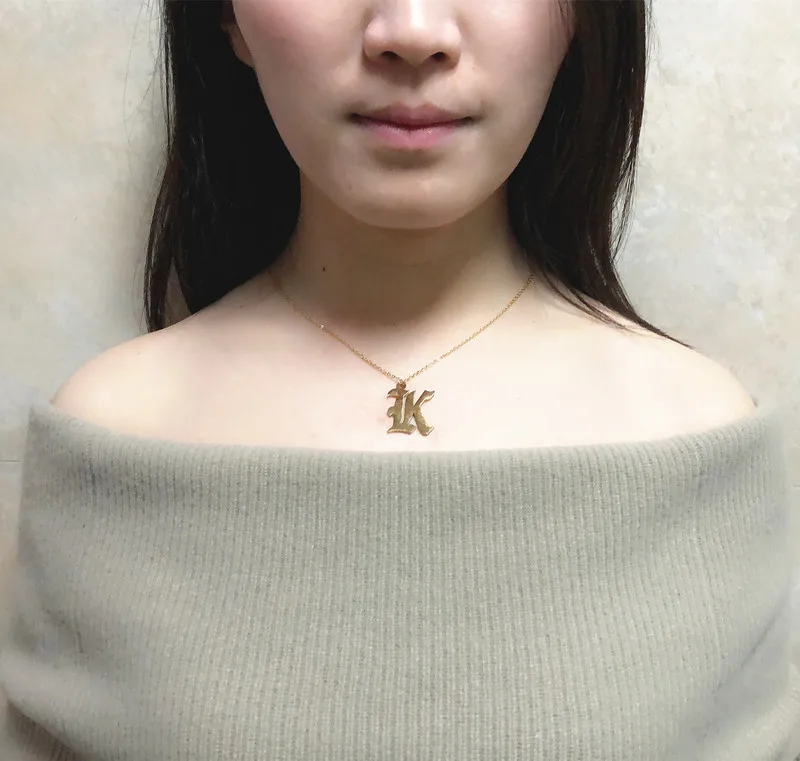 

Unisex 26 Capital Letter Necklace Women Stainless Steel Ethiopian Gold Letter E Pendant With Chain Cheap Necklace Jewelry
