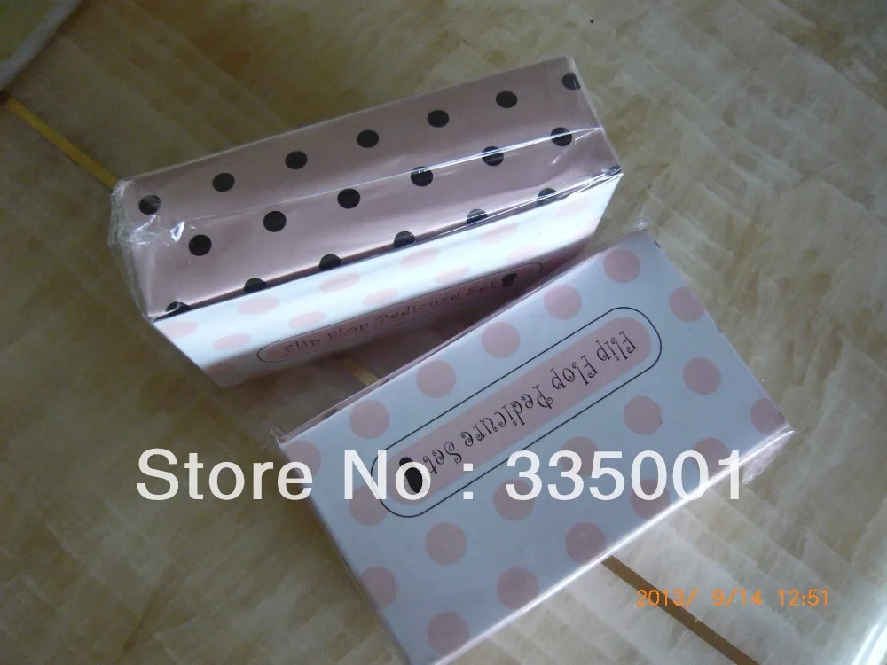 Свадебные сувениры-розовые шлепанцы в горошек набор из пяти предметов для