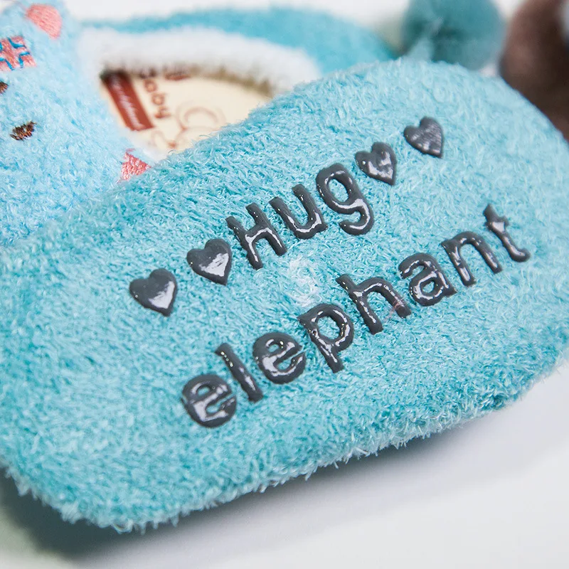 Зимние детские носки мягкие теплые из кораллового флиса для дома нескользящие