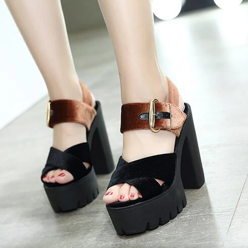 Босоножки на массивном каблуке обувь платформе в стиле панк женские босоножки