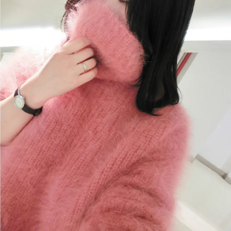 Свободный пуловер оверсайз из искусственной норки бархатный с высоким воротом