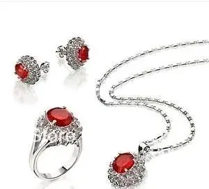 Комплект из кольца и серёг с натуральным красным рубином нефритом | Украшения