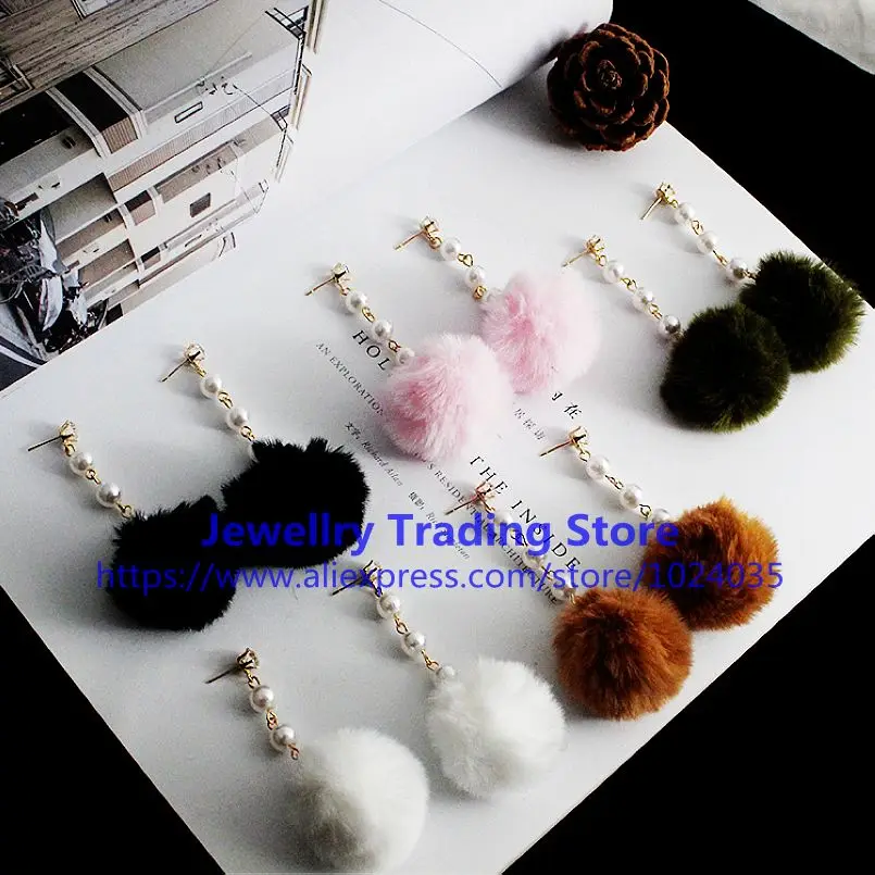 Оптовая продажа длинные висячие серьги с меховым шариком для женщин уникальные