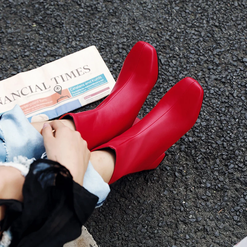 

Women's Fashion Short Boots Chelsea Boots Square Head Thick With Popular Handsome Female Short Boots PU Leather Boots