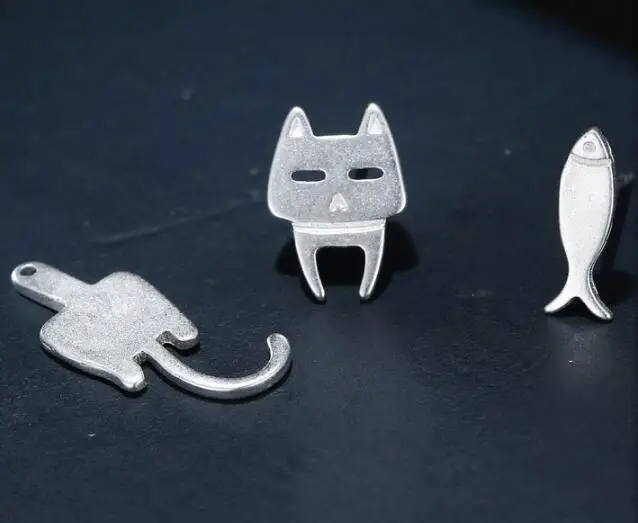 Модные ювелирные изделия Симпатичные серьги гвоздики с маленькими кошечками и