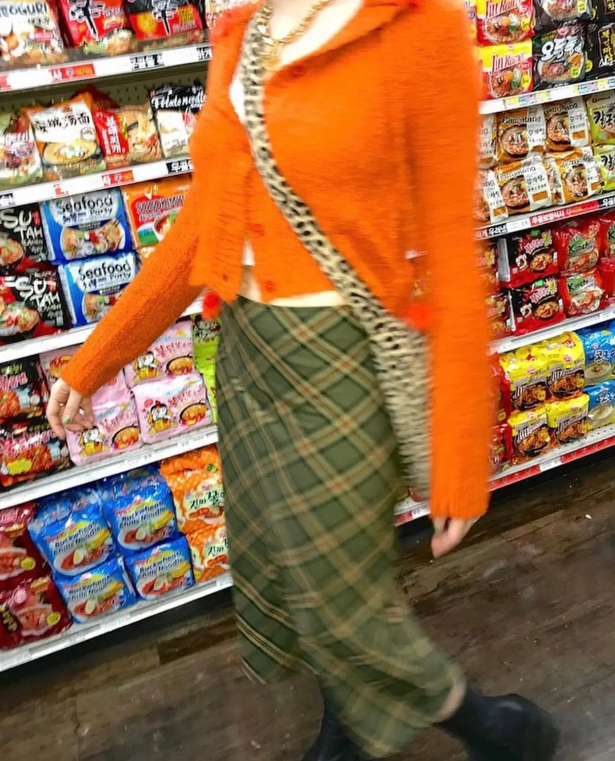 Винтажная зеленая клетчатая длинная юбка в стиле ретро старой школы до середины