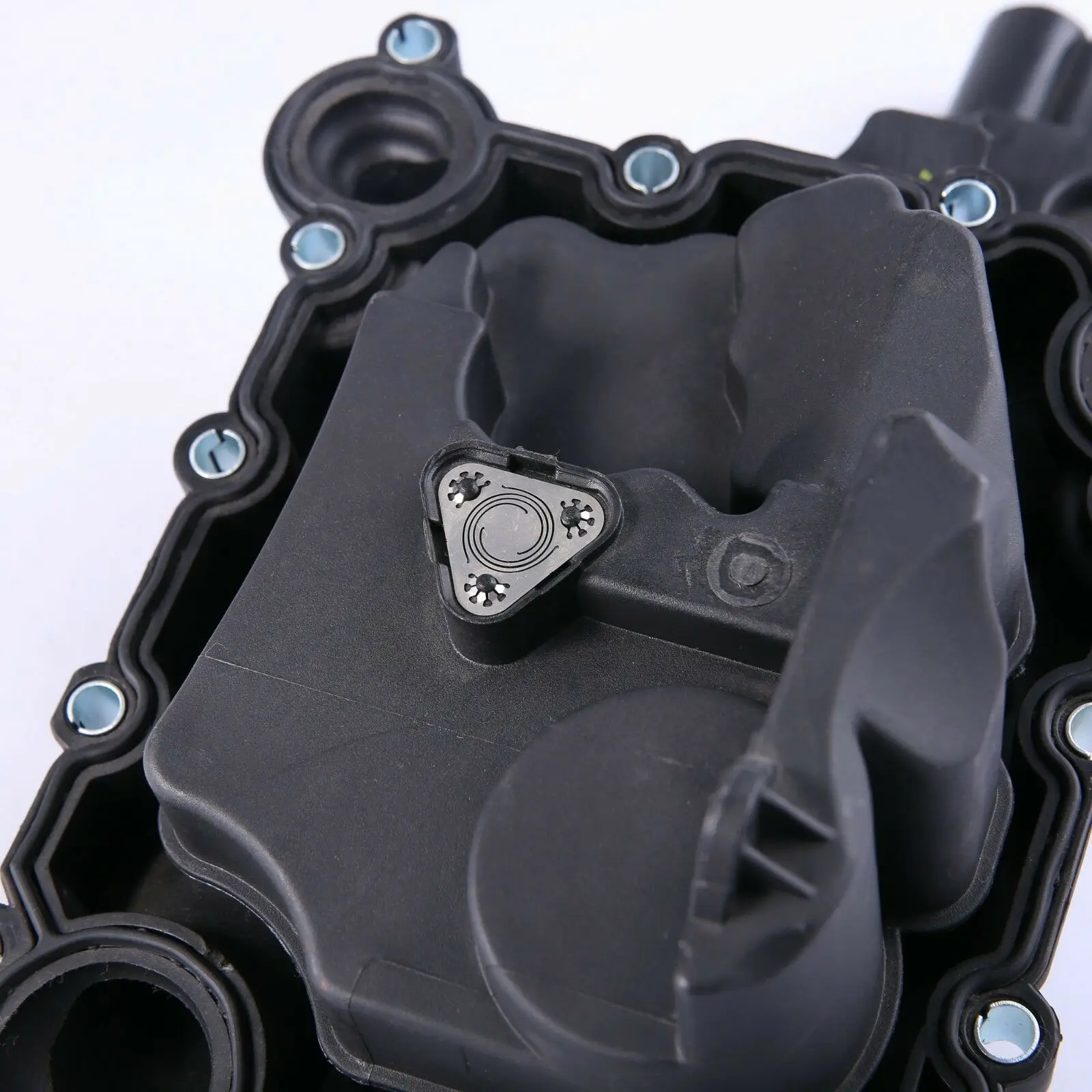 

Oil Separator Crankcase Vent Valve For A udi Q5 A6 A4 A5 A8 06E103547 06E 103 547 E 06E 103 547 D 06E103547 06E 103 547