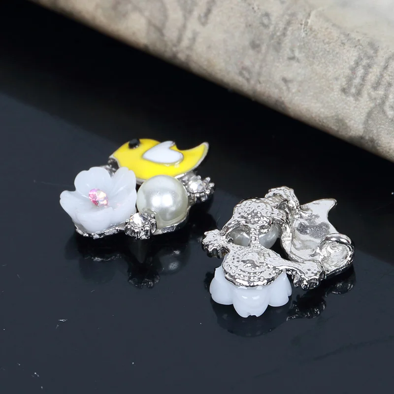 Новинка 2017 года 60 шт. полимерные Стразы с белыми цветами и птицами на пуговицах