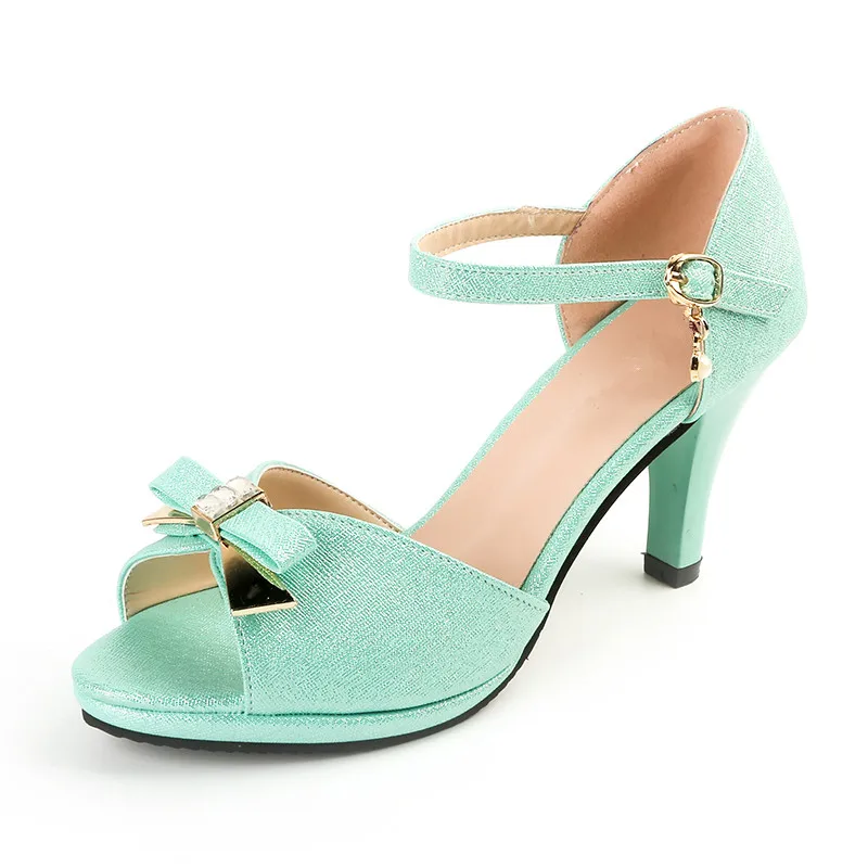 Женские босоножки на высоком каблуке украшенные стразами квадратном для свадьбы