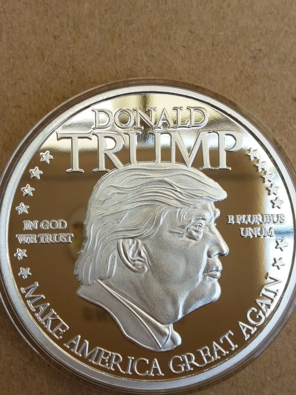 Посеребренная монета с изображением Трампа США | Дом и сад