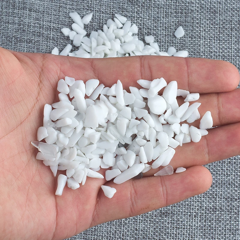 100 г Белый Howlite щебень натуральный драгоценный камень минеральный чип шарик обрушенный камень домашний фонтан декор целебные кристаллы рейки
