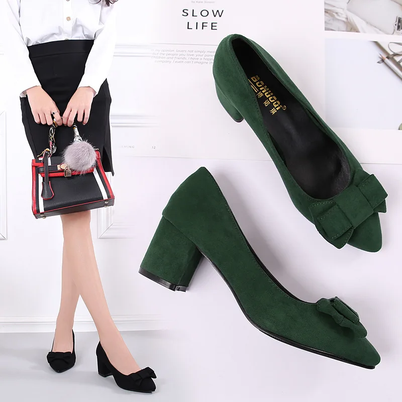 Новинка 2018 года Замшевые туфли на высоком каблуке Толстый светильник с острым