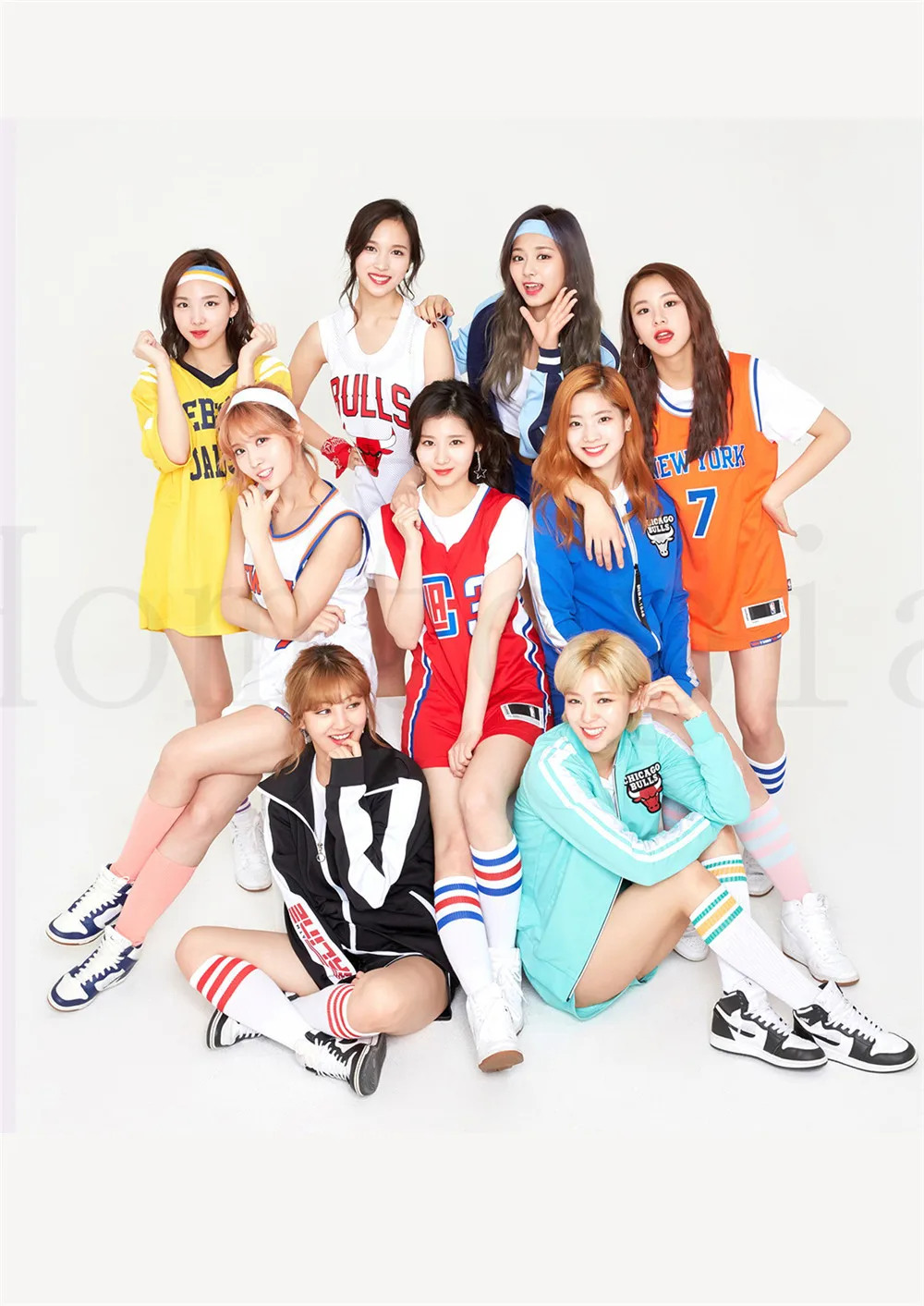 Дважды плакаты K-POP наклейки на стену с белым покрытием бумага печатает Высокое разрешение гостиная спальня бар домашнего искусства бренд - Цвет: Коричневый