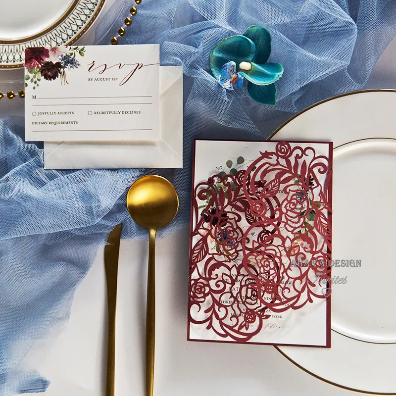 Бургундия лазерная резка варп с бордовым и румяна цветочный венок на