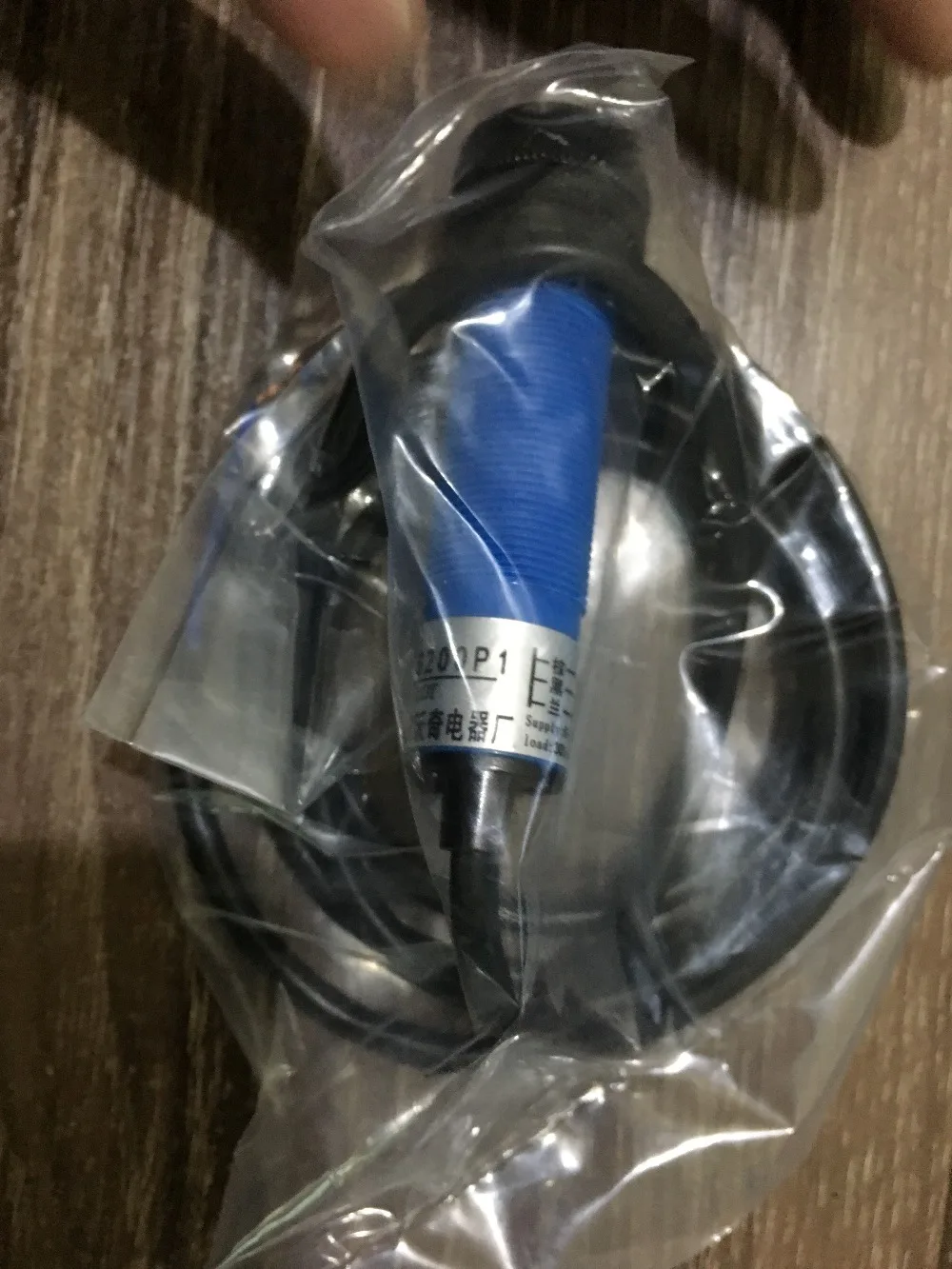 

Photoelectric switch E3F-DS200C4 long-distance photoelectric sensor NPN three-wire normally open