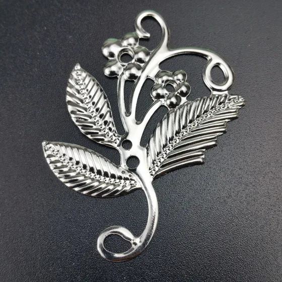 rhodium37x50mm 20pcs Филигранный металлический цветок ветка ломтик Подвески установка ювелирных изделий DIY компоненты ремесла украшения упаковочная коробка аксессуары для косплея - Цвет: rhodium37x50mm 20pcs