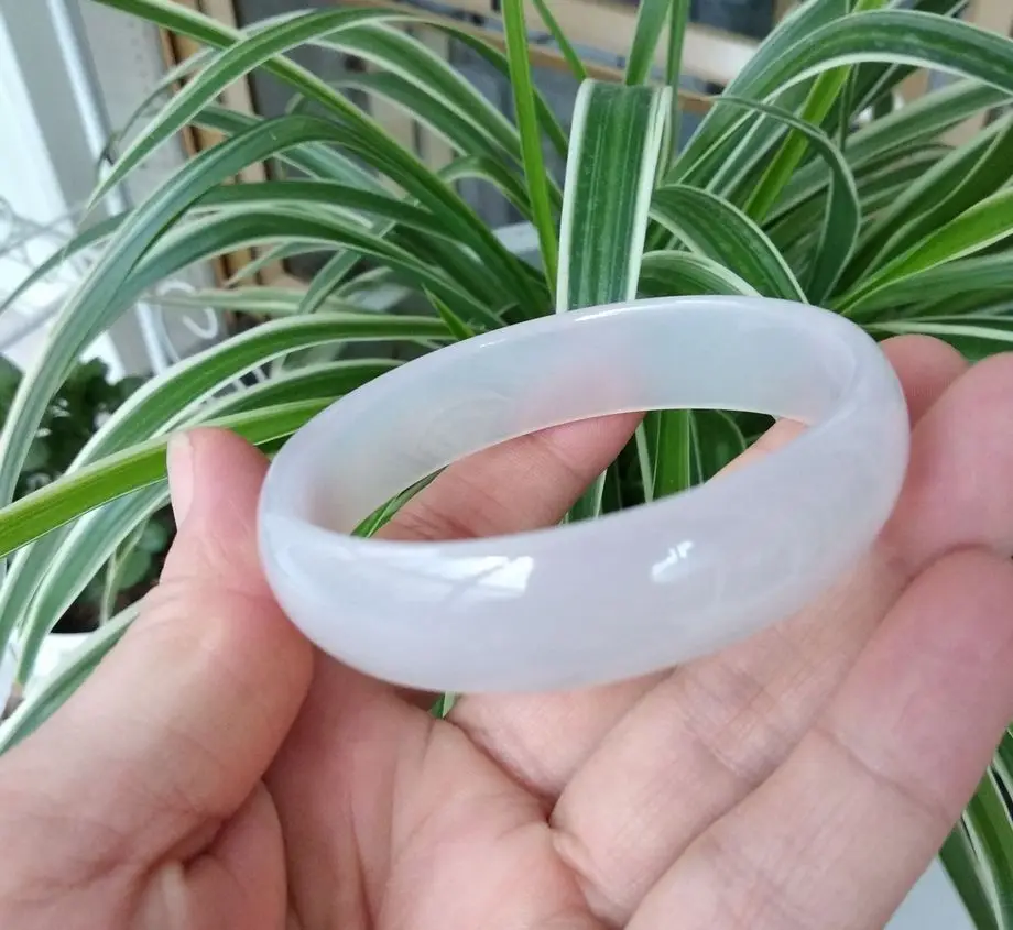 Exquisite Nature Hand Carved White chalcedony Bangle agate bracelet Size is optional ~Fine | Дом и сад