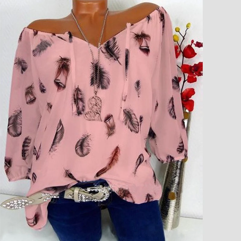 5xl плюс Размер перья принт блузка v-образный вырез черный с открытыми плечами