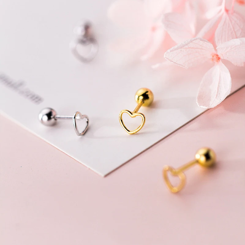 Серьги-шурупы Bridetribe Korean Small Hollow Heart из стерлингового серебра 925 для женщин, девочек и детей в минималистическом стиле с маленьким пустым сердцем.