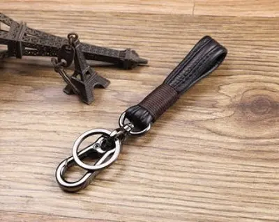 Brown Автомобильный брелок для ключей Автомобильный ключ кольцо цепи держатель ключей для автомобиля брелоки высокого качества цинковый сплав кожа мужское кольцо аксессуары для мотоцикла и автомобиля - Название цвета: Brown
