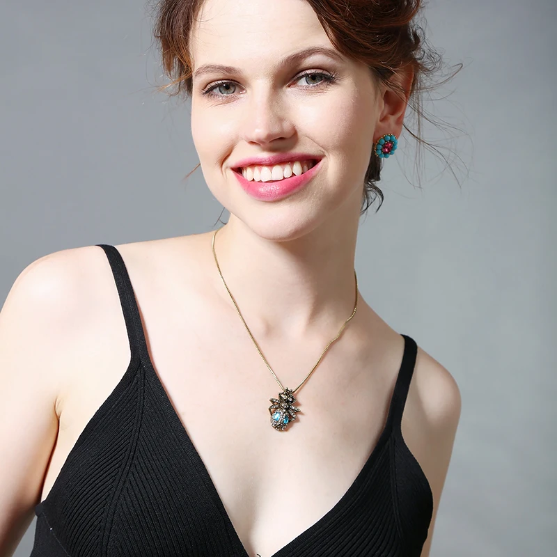 Hyperbole Новое поступление хит продаж ожерелье из смолы золотого/серебряного цвета