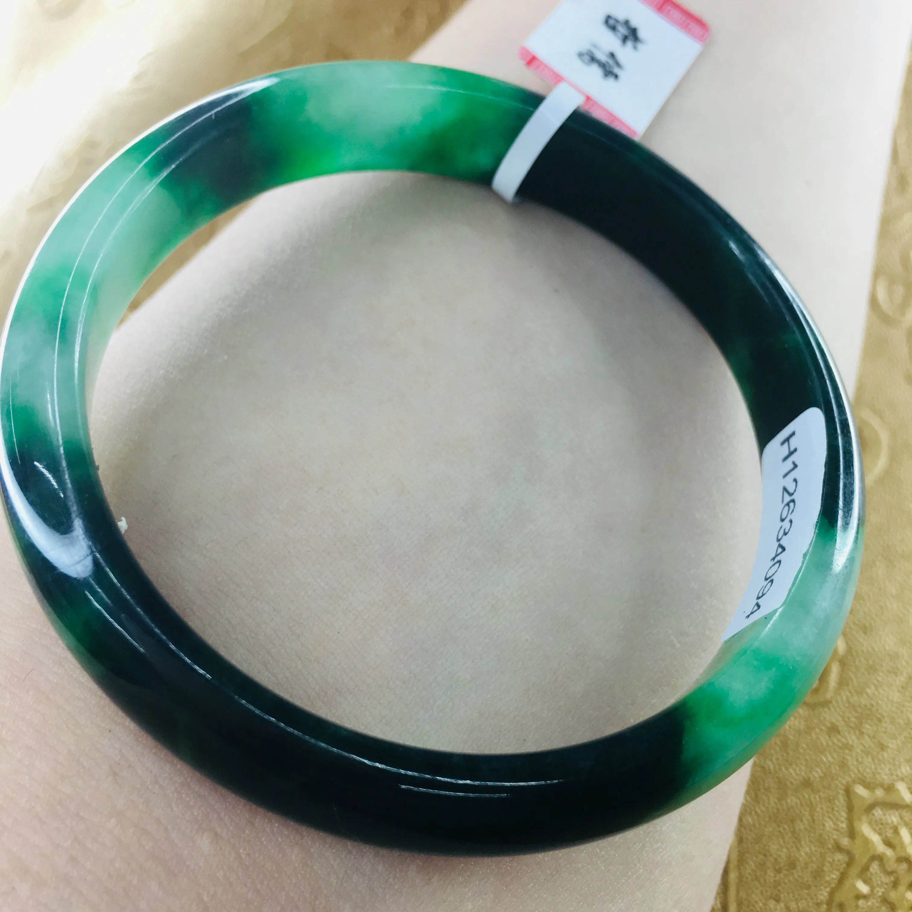 Отправить сертификат натуральные браслеты из жадеита резные темно зеленые