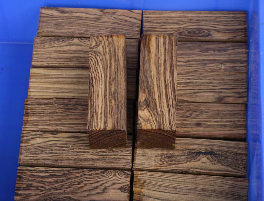 Заготовки для рукоятки ножей из Мексики Bocote 120x40x30 мм, материал рукоятки для деревянного пистолета