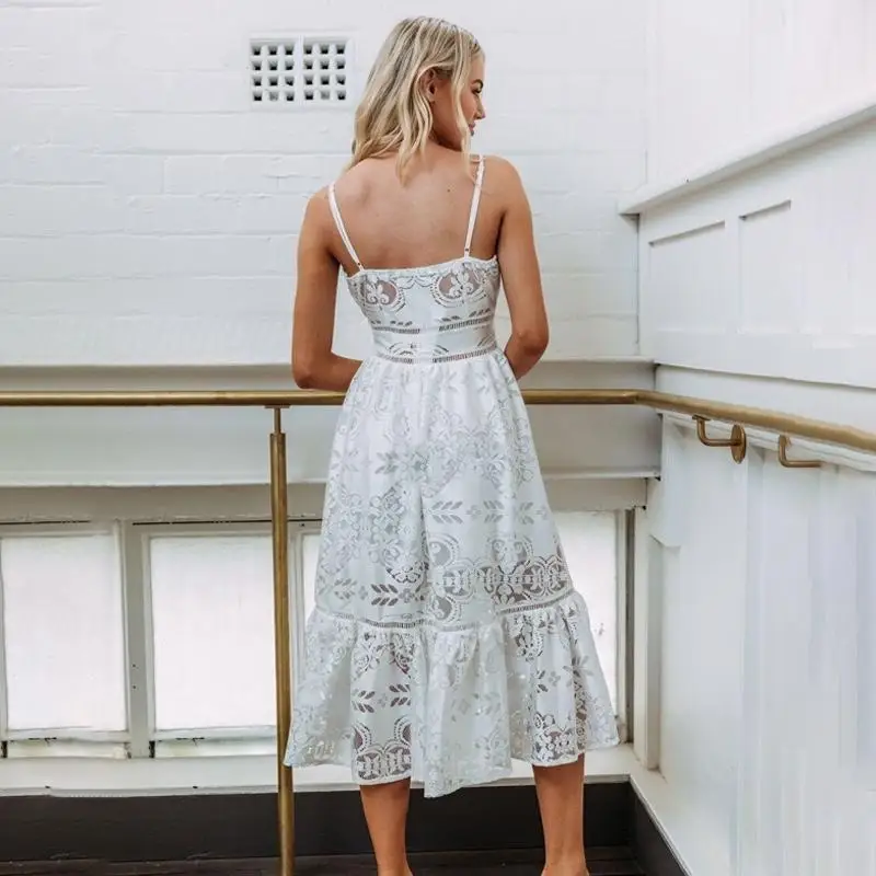 Женское кружевное платье на бретельках повседневное пляжное белое с v образным