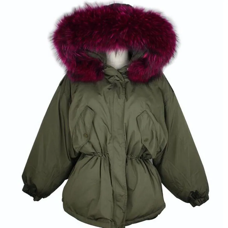 Женская куртка на белом утином пуху теплая Свободная армейского зеленого цвета с
