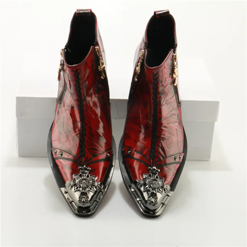 2018 г. Весенние мужские кожаные ботинки с заклепками и металлическими украшениями