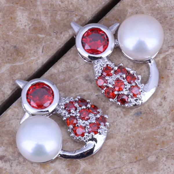 Модные серьги-гвоздики с имитацией жемчуга | Украшения и аксессуары