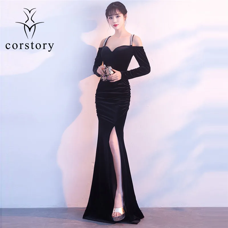 

Элегантное Вечернее Платье-Русалка Corstory вечерние открытыми плечами и длинным рукавом 2018 простые черные бархатные Серебристые сексуальные ...