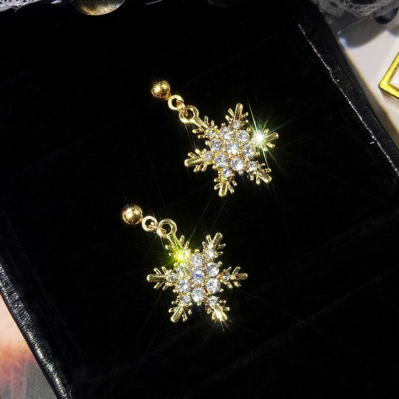 2019 Korean Style Temperament Gold Snowflake D Earrings AAA Dazzling Zircon Snow Flower For Women Wedding Gifts | Украшения и